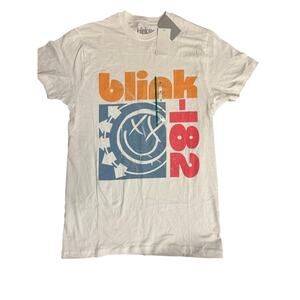 Blink 182 T Shirt Size Medium White Tagless Crew Neck Short Sleeve 100% Cotton